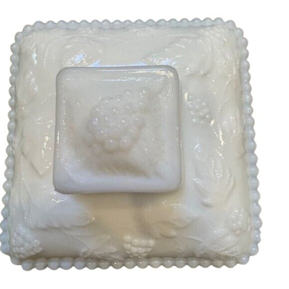 Vintage White Milk Glass Candy Dish W/Grape & Leaf Detail Square Lid - Picture 9 of 9